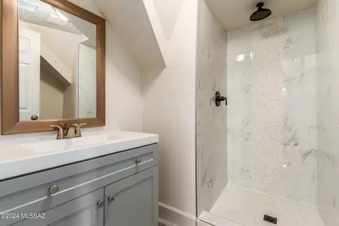 Bath - 444 E 29th St, Tucson, AZ 85713 photo 2 of 2