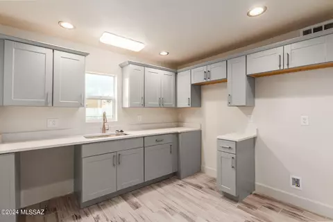 Kitchen - 444 E 29th St, Tucson, AZ 85713 photo 1 of 1