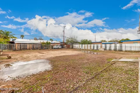 Exterior - 444 E 29th St, Tucson, AZ 85713 photo 7 of 7