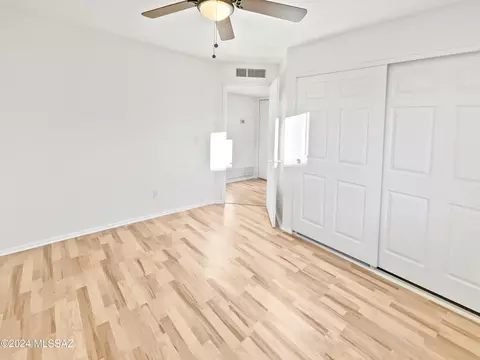 Bedroom - 10035 E Gray Hawk Dr, Tucson, AZ 85730 photo 3 of 4