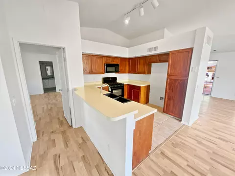 Entry Way - 10035 E Gray Hawk Dr, Tucson, AZ 85730 photo 1 of 1