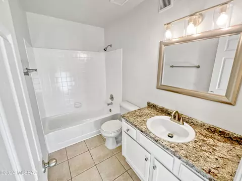 Bath - 10035 E Gray Hawk Dr, Tucson, AZ 85730 photo 3 of 3