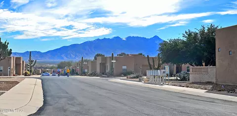 3700 S Paseo De Los Nardos, Green Valley, AZ 85614