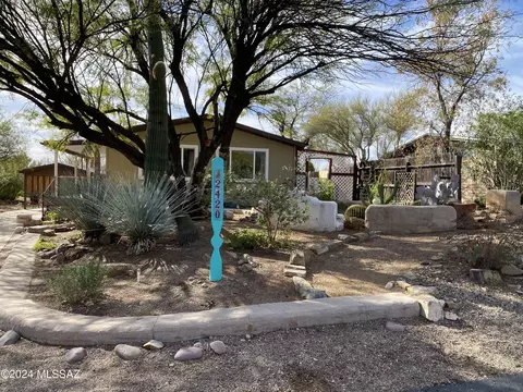 2420 S Walking H Pl, Tucson, AZ 85713
