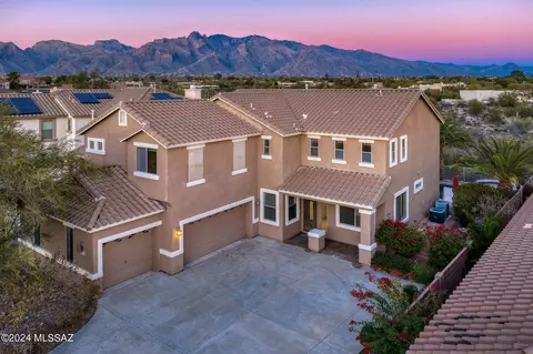 5024 N Louis River Way, Tucson, AZ 85718