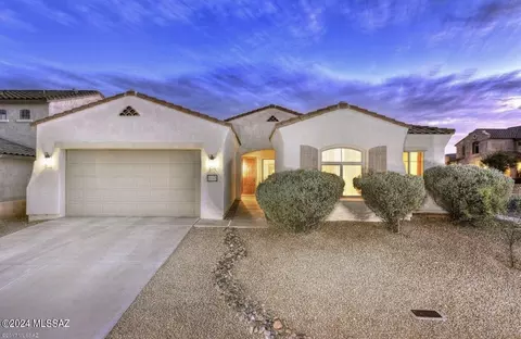 230 E Paseo Celestial, Sahuarita, AZ 85629