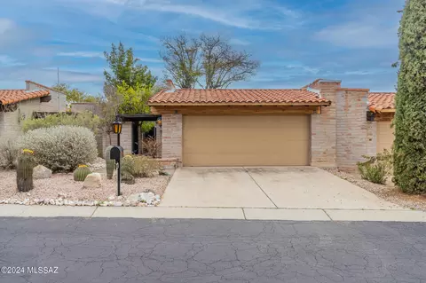 8575 N Calle Tioga, Tucson, AZ 85704