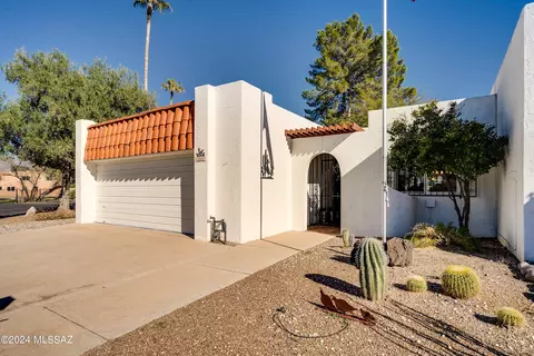 1664 N Via Dorado, Tucson, AZ 85715