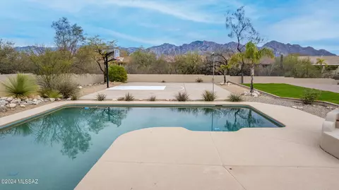 11434 N Meadow Sage Dr, Tucson, AZ 85737