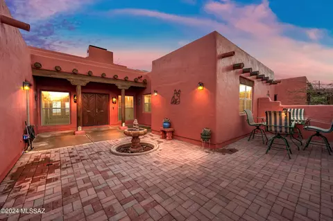 315 S Cody Loop Rd, Oracle, AZ 85623