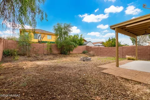 Exterior - 4114 E Agate Knoll Dr, Tucson, AZ 85756 photo 7 of 8
