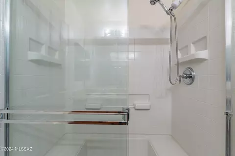 Bath - 6414 E Star Mica St, Tucson, AZ 85756 photo 5 of 5