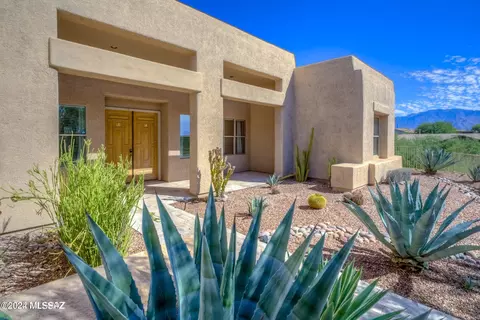 11930 N Staghorn Pl, Oro Valley, AZ 85737