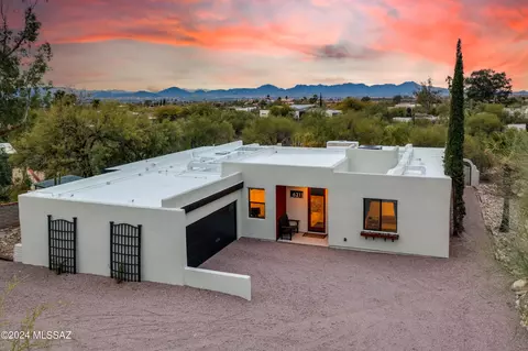6211 N Placita Avila, Tucson, AZ 85718