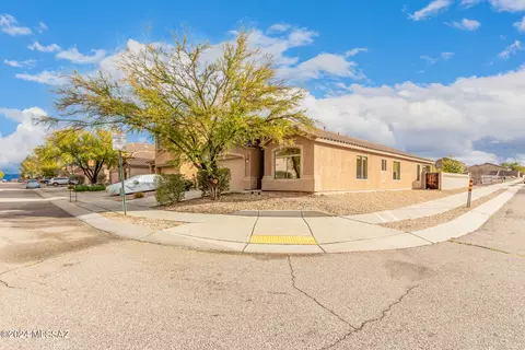 Exterior - 8475 S Otis Dr, Tucson, AZ 85747 photo 14 of 15