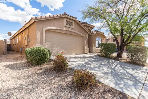 Exterior - 8475 S Otis Dr, Tucson, AZ 85747 photo 4 of 15