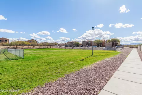 View/Area - 8475 S Otis Dr, Tucson, AZ 85747 photo 2 of 4
