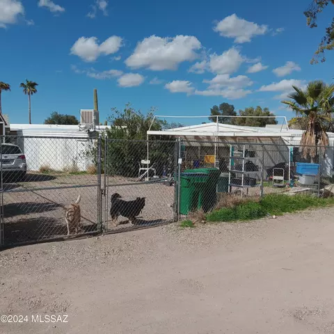 6111 N Pepper Tree Ln, Tucson, AZ 85741