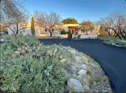 2889 W Coyote Desert Dr, Tucson, AZ 85755