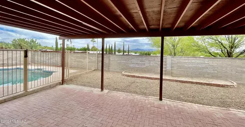 Exterior - 9710 E Celeste Dr, Tucson, AZ 85730 photo 5 of 8