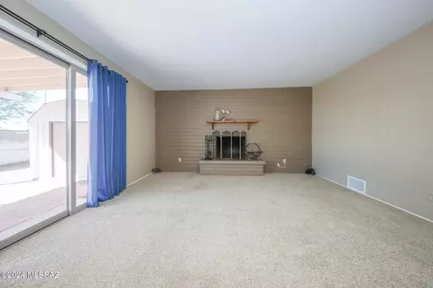 Living - 9710 E Celeste Dr, Tucson, AZ 85730 photo 3 of 3