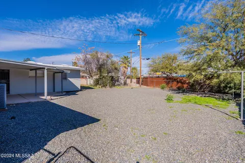 5347 E 19th St, Tucson, AZ 85711 photo 17