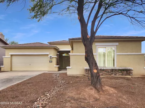 9203 N Desert Earth Pl, Tucson, AZ 85743