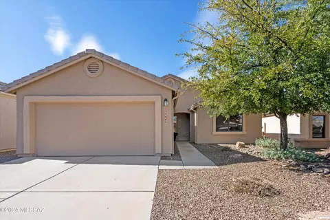 8564 S Compass Dr, Tucson, AZ 85756 photo 2