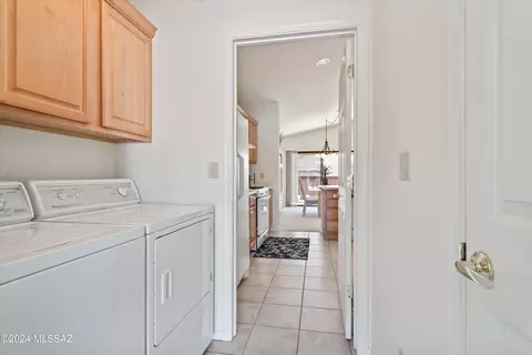 8564 S Compass Dr, Tucson, AZ 85756 photo 12