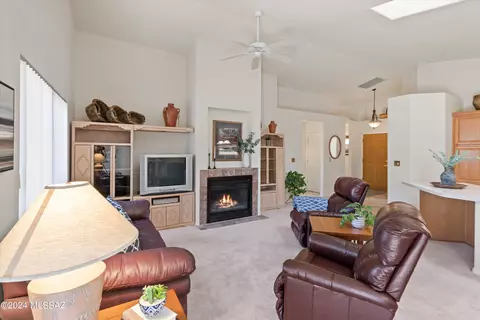 8564 S Compass Dr, Tucson, AZ 85756 photo 7