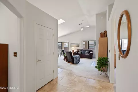 8564 S Compass Dr, Tucson, AZ 85756 photo 3