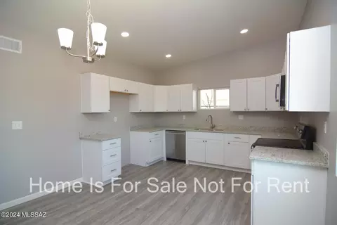 2208 S Plumer Ave, Tucson, AZ 85713 photo 6