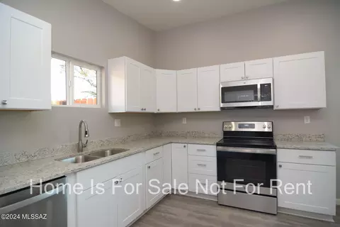 2208 S Plumer Ave, Tucson, AZ 85713 photo 7