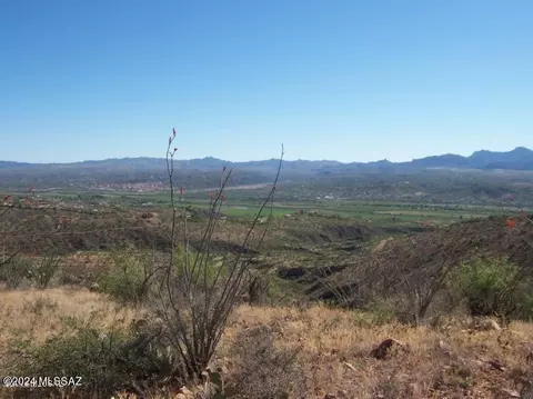 302 Camino Arenosa #8, Rio Rico, AZ 85648