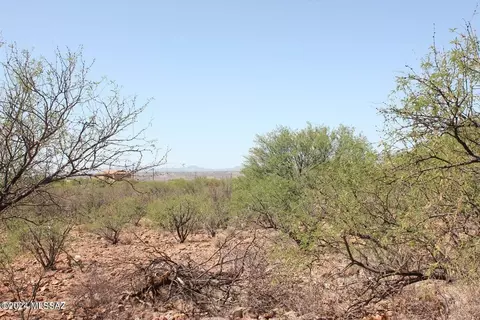 1001 Jade Ct, Rio Rico, AZ 85648