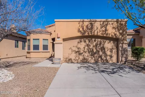 5556 N Silver Stream Way, Tucson, AZ 85704
