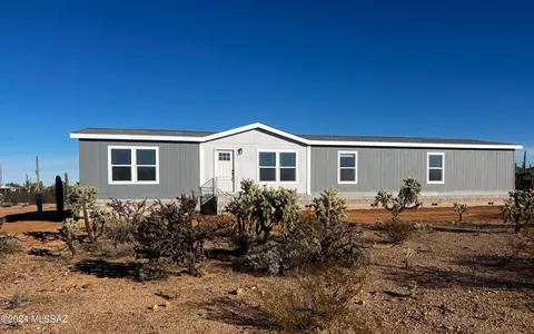 12000 W Mile Wide Rd, Tucson, AZ 85743