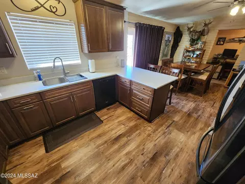 Kitchen - 206 E 5th Pl, San Manuel, AZ 85631 photo 3 of 5