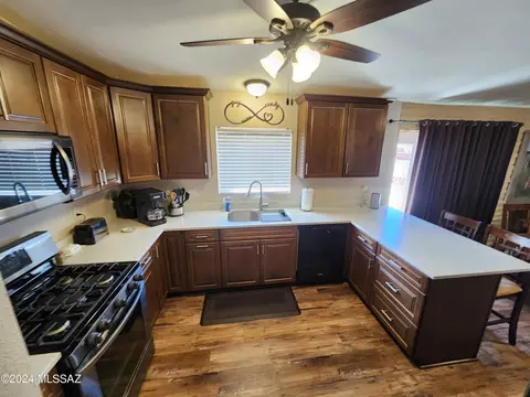 Kitchen - 206 E 5th Pl, San Manuel, AZ 85631 photo 5 of 5