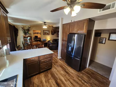 Kitchen - 206 E 5th Pl, San Manuel, AZ 85631 photo 4 of 5