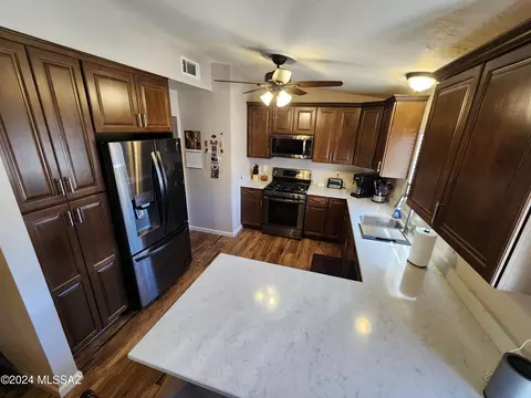 Kitchen - 206 E 5th Pl, San Manuel, AZ 85631 photo 2 of 5