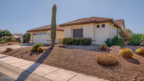 923 N Desert Horizon Dr, Green Valley, AZ 85614
