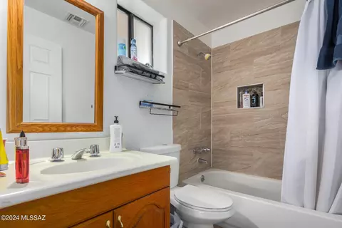 Bath - 3520 E Sylvane St, Tucson, AZ 85713 photo 3 of 3