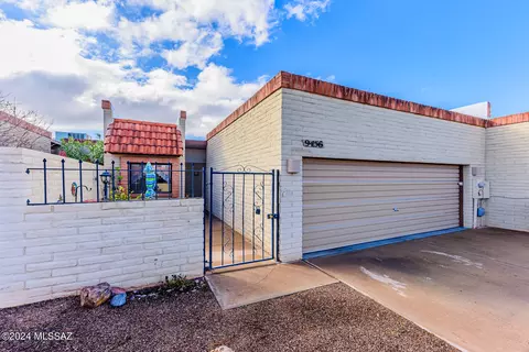 9456 E Golden West St, Tucson, AZ 85710