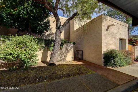 2829 E Sierra Vista Rd, Tucson, AZ 85716