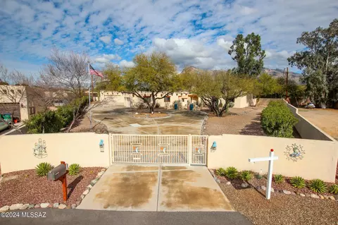 908 W San Martin Dr, Tucson, AZ 85704