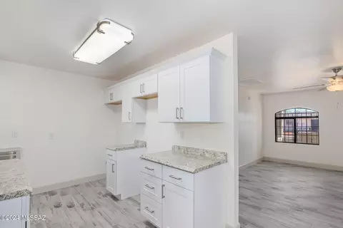 Kitchen - 2101 E Hidalgo Vis, Tucson, AZ 85713 photo 4 of 4