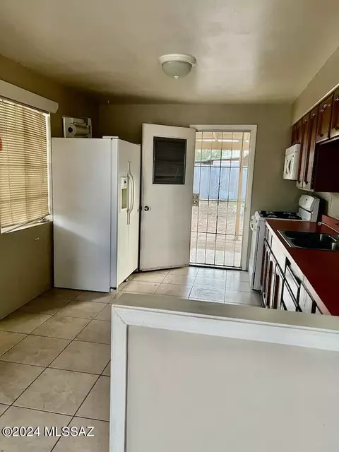 5526 E 25th St, Tucson, AZ 85711 photo 5