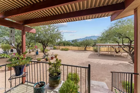 3832 E Chico Ln, Tucson, AZ 85739 photo 2