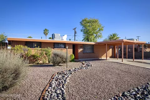 7349 E Princeton Dr, Tucson, AZ 85710